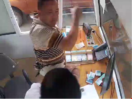 Đình chỉ công tác cán bộ kiểm lâm đánh nhân viên thu phí bị